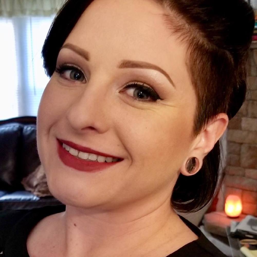 Meet your Posher, Whitney
